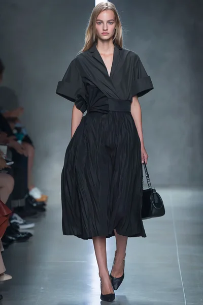 Look 1